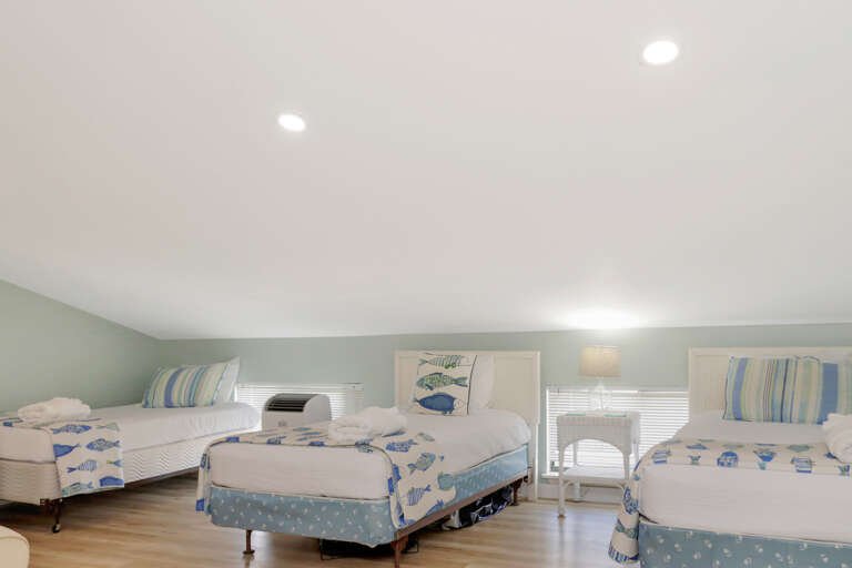 Upstairs Loft with 3 Twin Beds