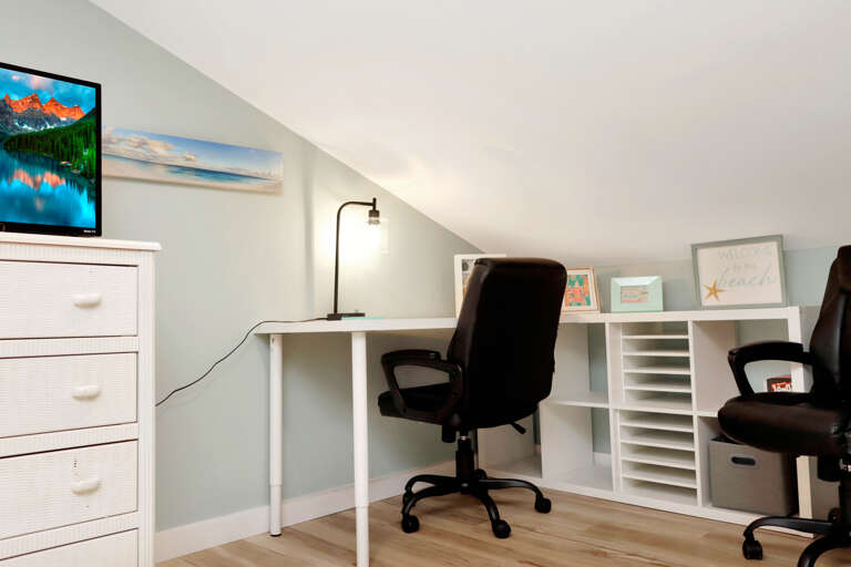 Upstairs Loft - Private Workspace