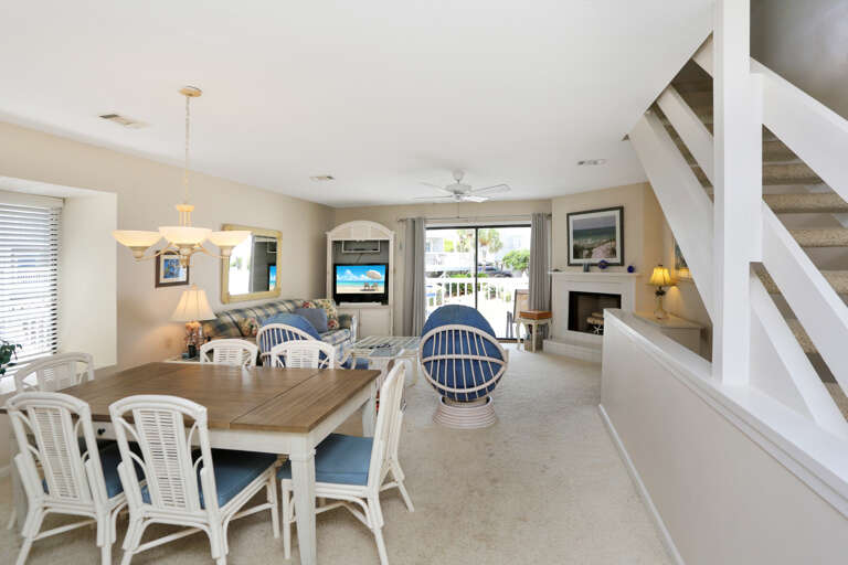 Dining & Living Area