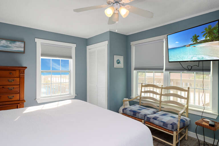 Bedroom 3 with TV