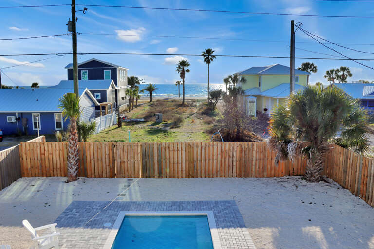 Amazing Views of Beach and Swimming Pool