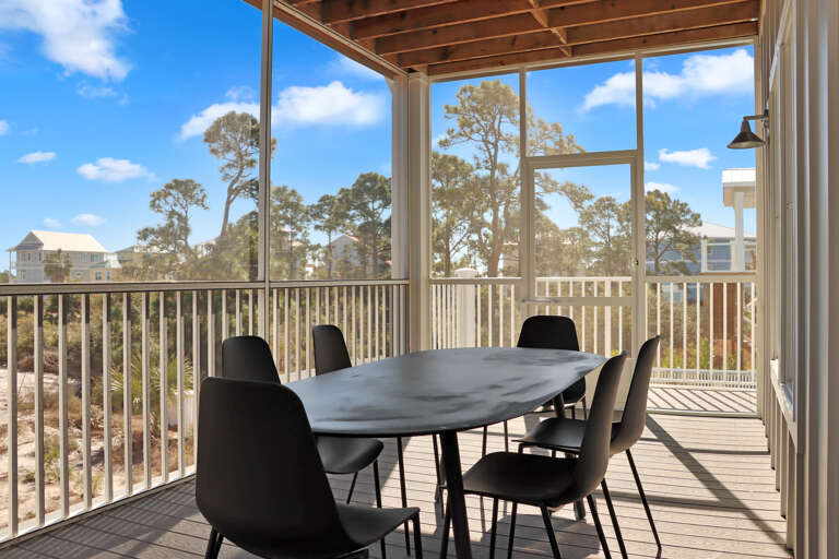 Outdoor Dining on Main Level Screened Deck
