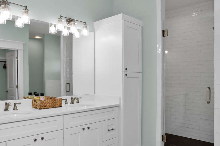 Bedroom 4 - Master Bath