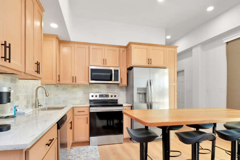 Dolphin Daze Hideaway - Kitchen