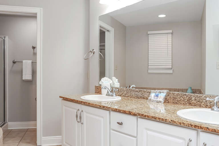 Bedroom 2 - Master Bathroom Bedroom 2 - Master Bathroom