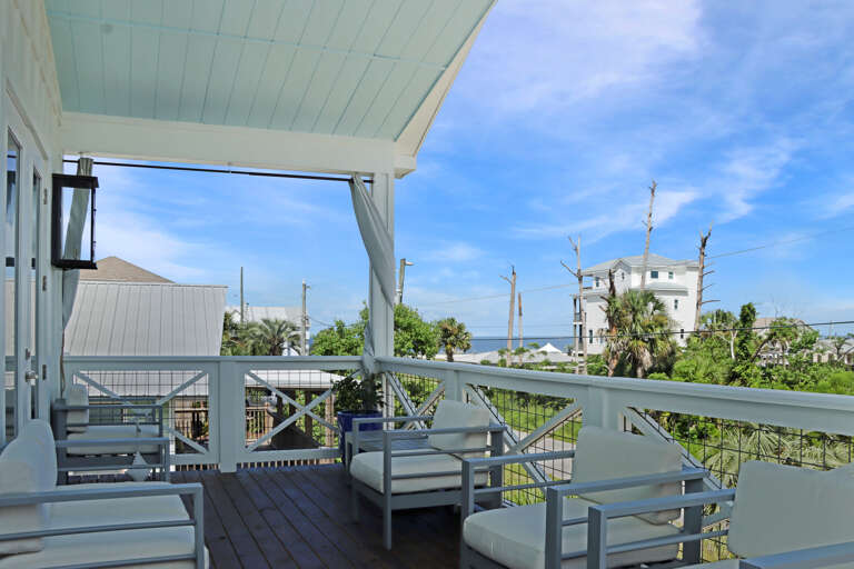 Covered Beach View Deck