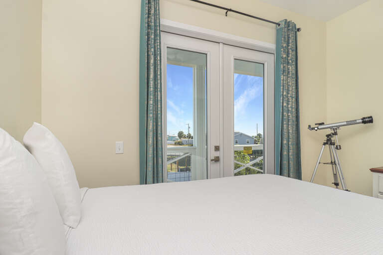 Bedroom 3 - Gulf View Balcony