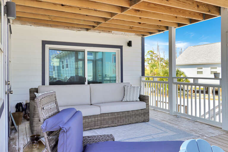 Covered Furnished Deck