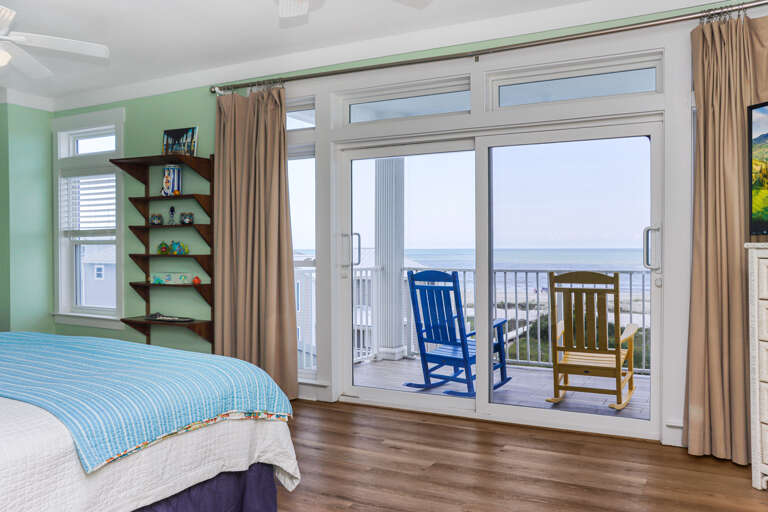 Master Suite - Beach View