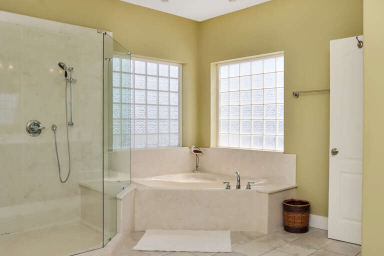 Bedroom 4 - Master Bath Shower and Tub