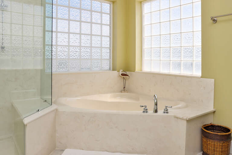 Bedroom 4 - Master Bath Tub