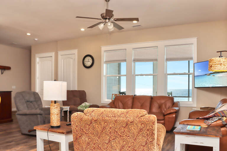 Beachfront Living Room with View onto Screened Deck