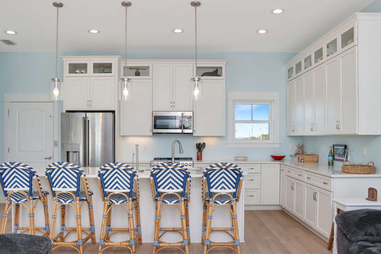 Kitchen with Kitchen Island