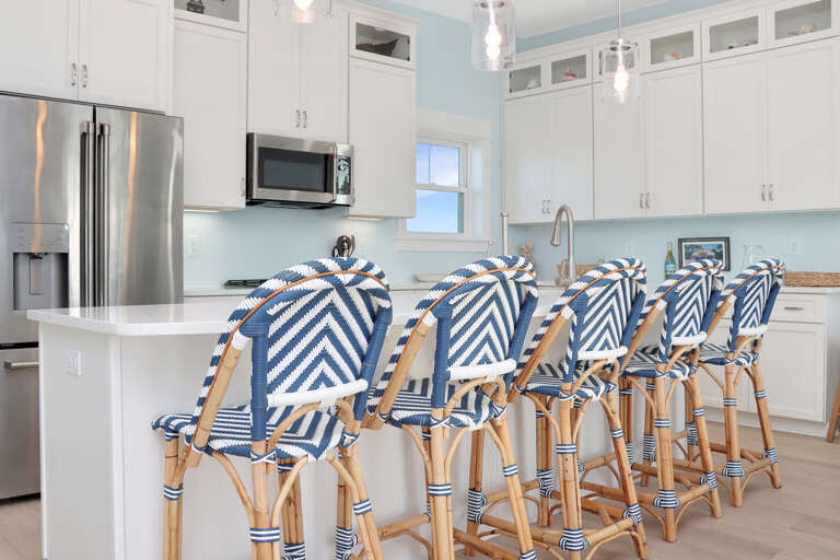 Kitchen Island Breakfast Bar