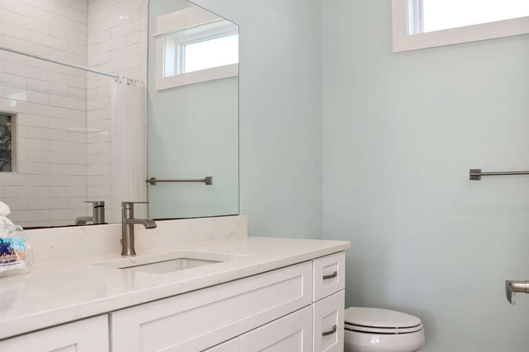 Bedroom 2 - Full Bathroom