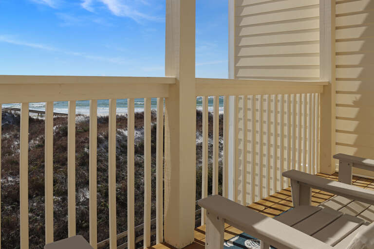 Bedroom 1 - Beachfront Deck