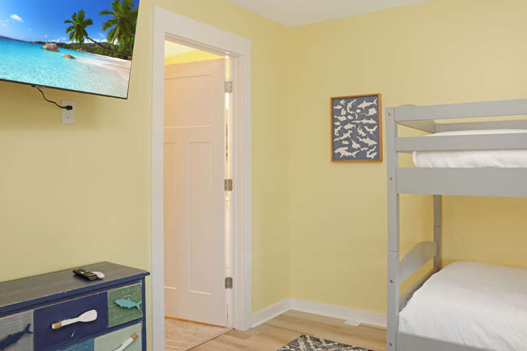 Bedroom 2 with TV and Full Bath