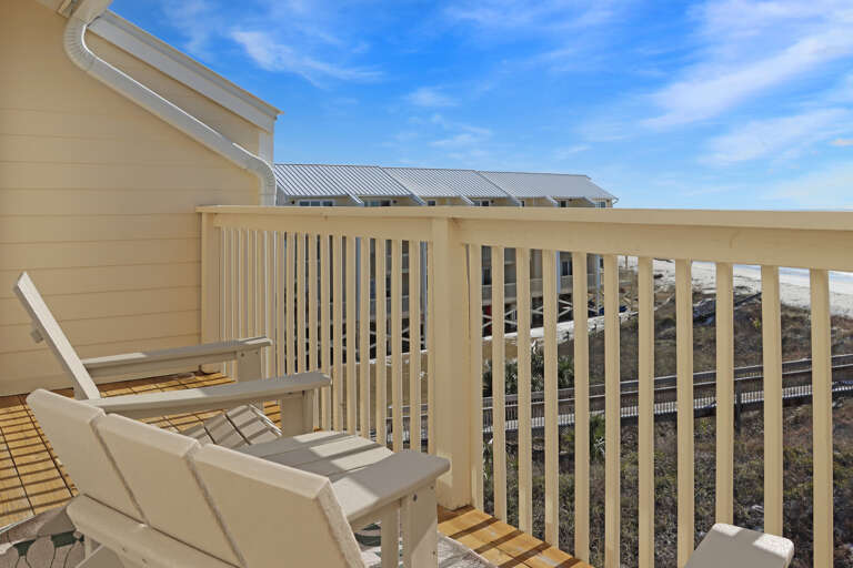 Bedroom 3 - Beachfront Deck