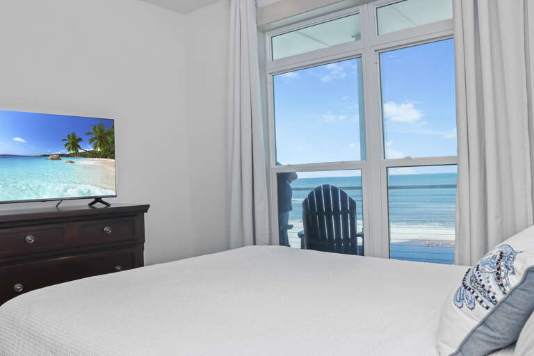 Bedroom 3 - Beachfront Master Bedroom with TV