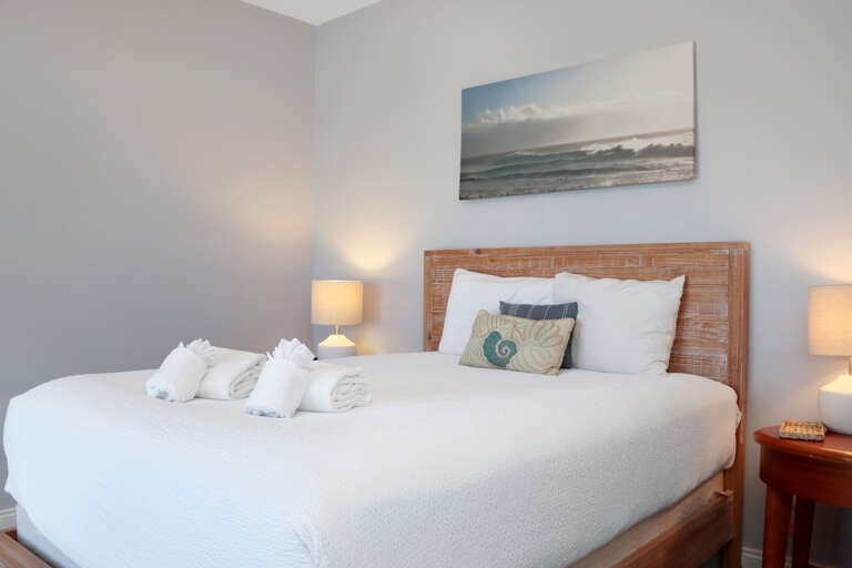 Bedroom 2 - Queen Bed