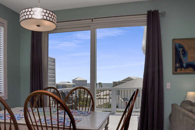Dining Area - Beach View