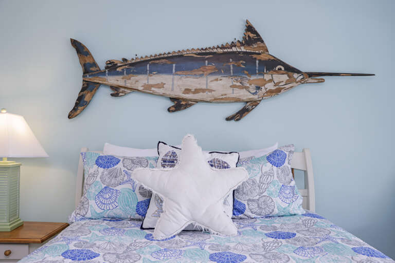 Bedroom 2 - Queen Bed