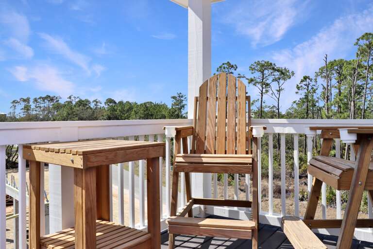 Furnished Deck off of Dining Area