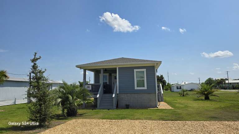 Single Family Beach House with Outdoor Shower