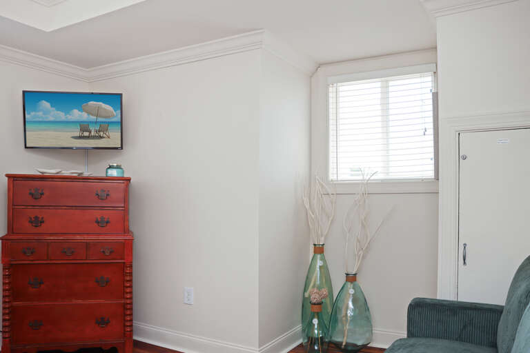 Bedroom 2 - TV