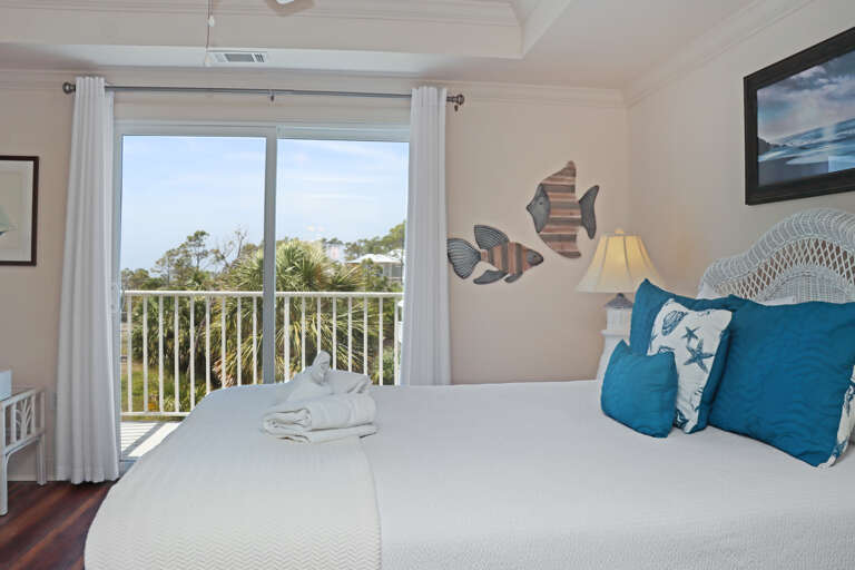 Bedroom 3 with Beach View Deck