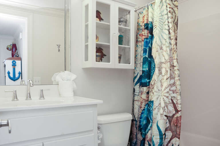 Full Bathroom - Upstairs