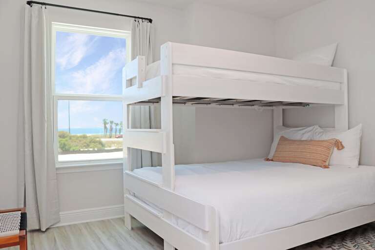 Bedroom 4- Bunk Room