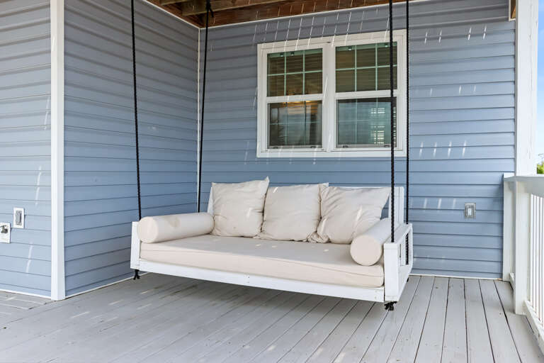 First Floor Deck with Swing