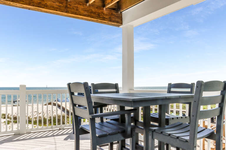 Beachfront Deck with Outdoor Dining Beachfront Deck with Outdoor Dining