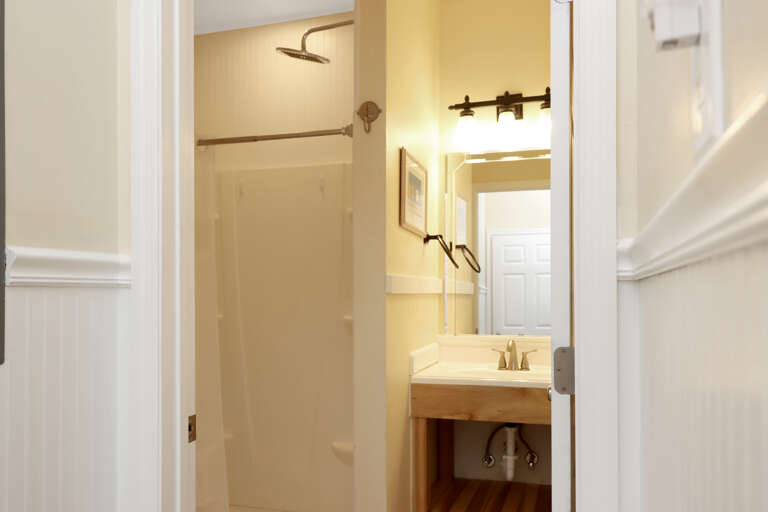 Ground Floor - Full Bathroom