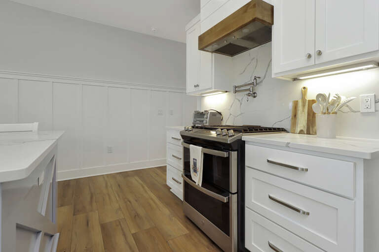 Kitchen - Oven with Pot Filler