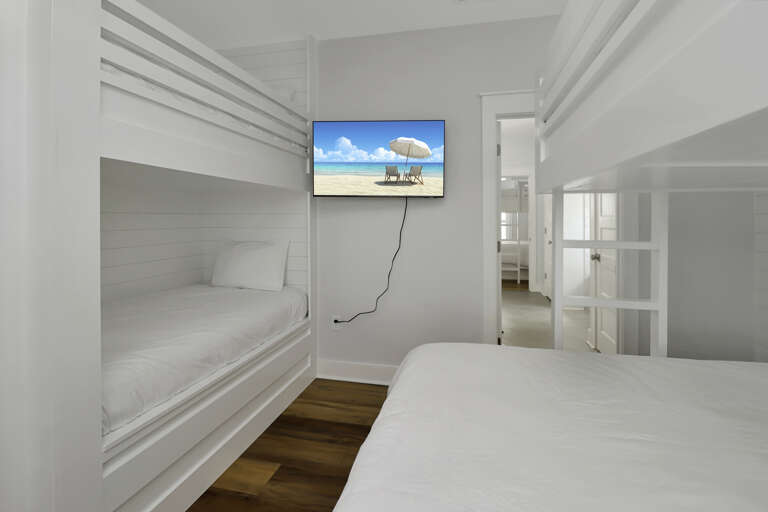 Bedroom 2 - Bunk Room Sleeps 5