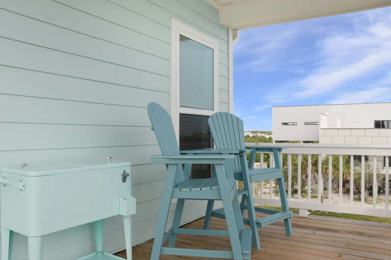 Covered Top Floor Deck