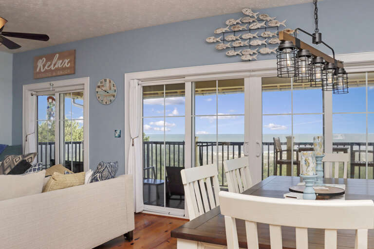 Beach Front Dining and Living Area