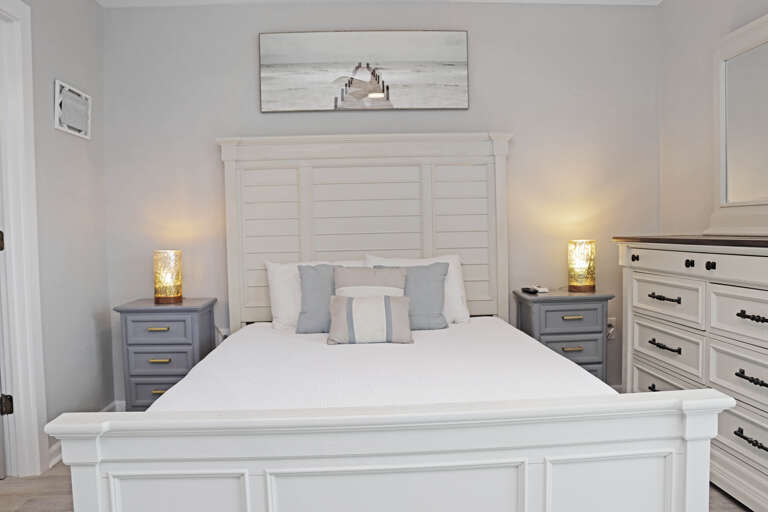 Bedroom 1 - Beach View Master Bedroom