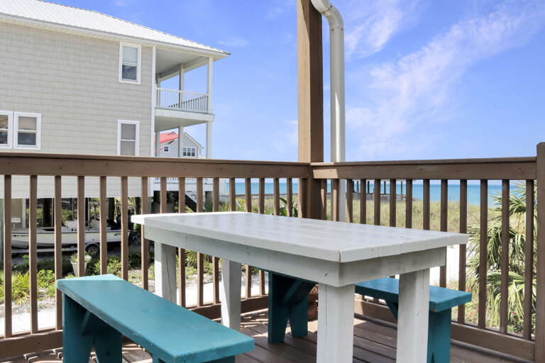 Outdoor Dining on Beachfront Deck Outdoor Dining on Beachfront Deck