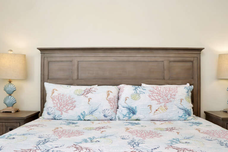 Bedroom 1 - King Bed