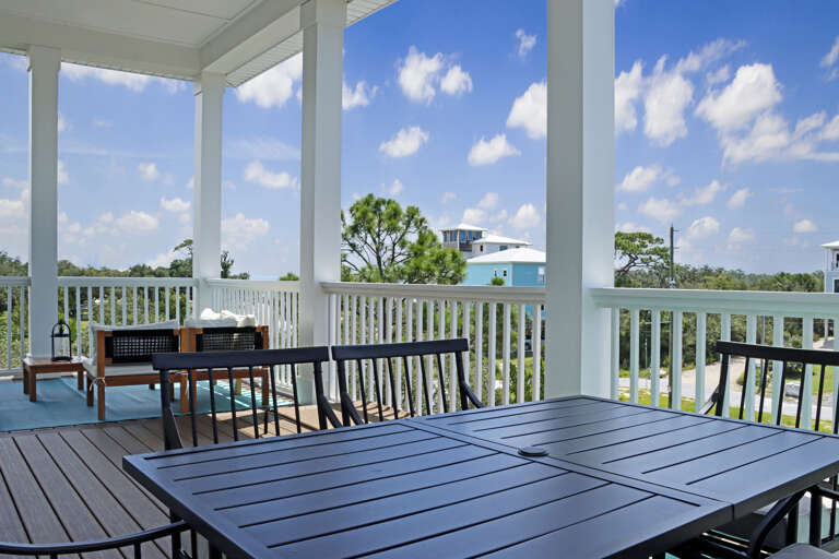 Furnished Top Floor Deck
