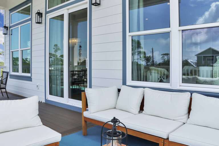 Top Floor Furnished Deck