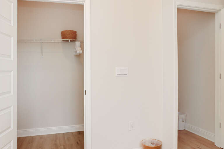 Bedroom 3 - Master Bathroom Large Walkin Closet
