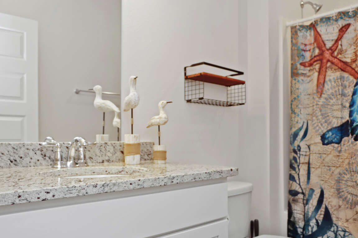 Full Bathroom Full Bathroom