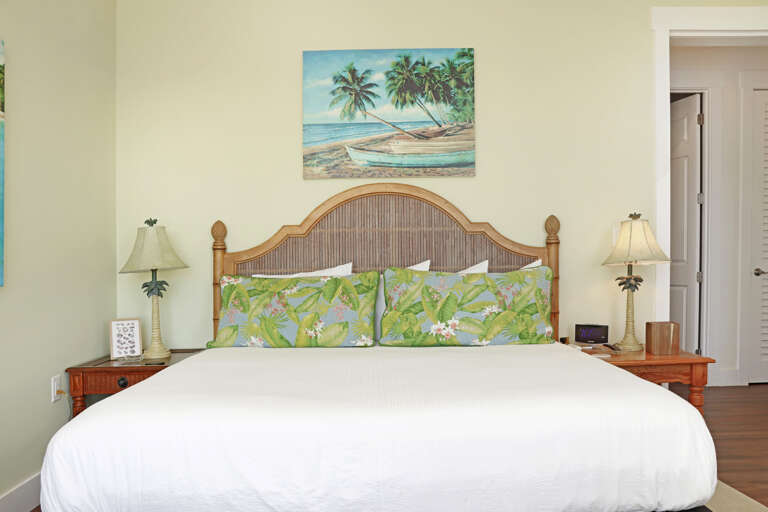 Bedroom 1 - King Bed