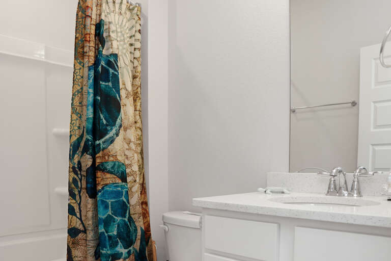 Full Bathroom - Main Floor