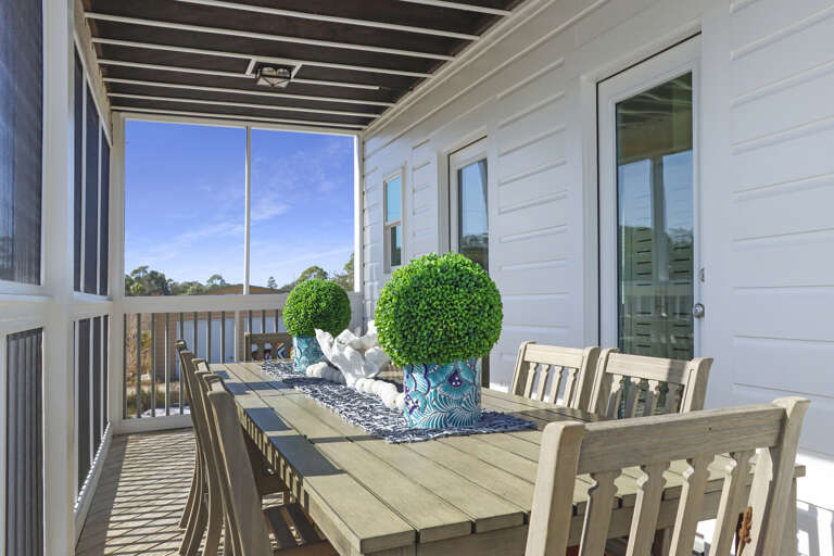 Outdoor Dining on Screened Deck