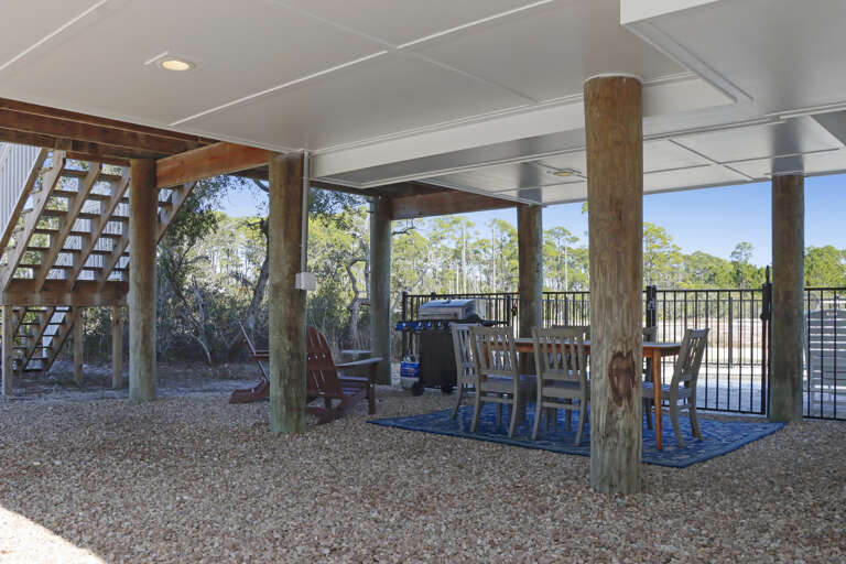 Outdoor Dining and Grilling Area